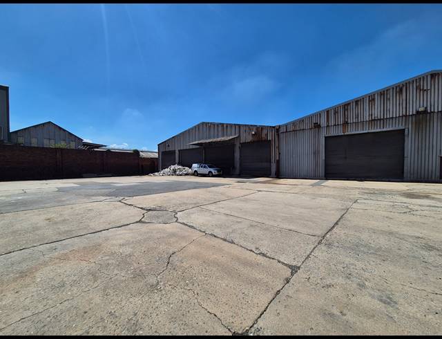 8,000M² WAREHOUSE FOR SALE IN WADEVILLE